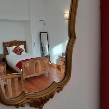 Les Volets Verts Aulnay Bed & Breakfast *
