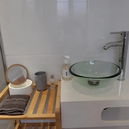 Les Volets Verts Aulnay Bed & Breakfast